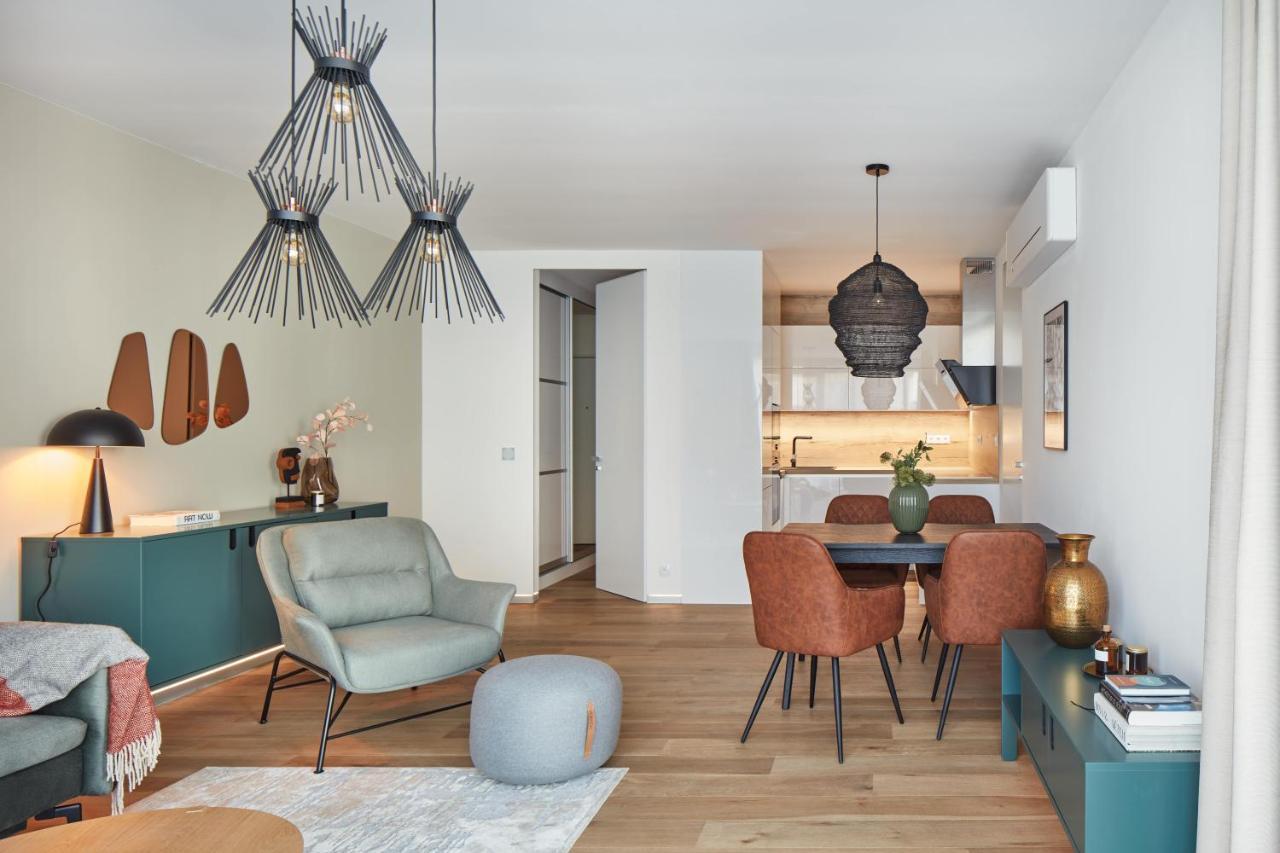 Prague Days - Stylish Apartments With Terrace - Parking - Quiet Area المظهر الخارجي الصورة