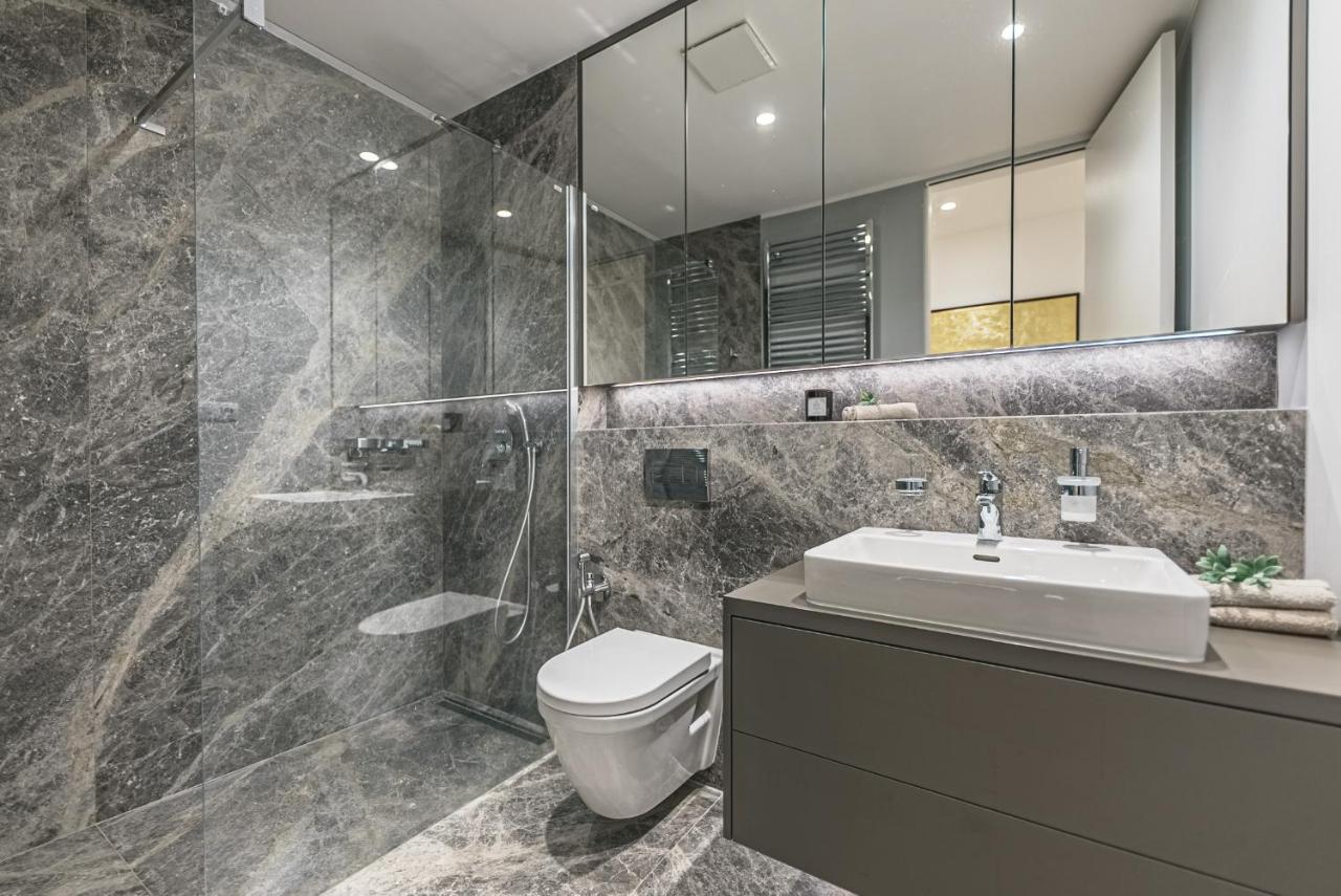 Prague Days - Stylish Apartments With Terrace - Parking - Quiet Area المظهر الخارجي الصورة