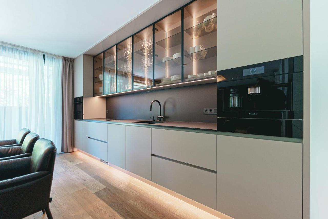 Prague Days - Stylish Apartments With Terrace - Parking - Quiet Area المظهر الخارجي الصورة