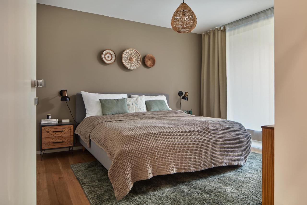 Prague Days - Stylish Apartments With Terrace - Parking - Quiet Area المظهر الخارجي الصورة