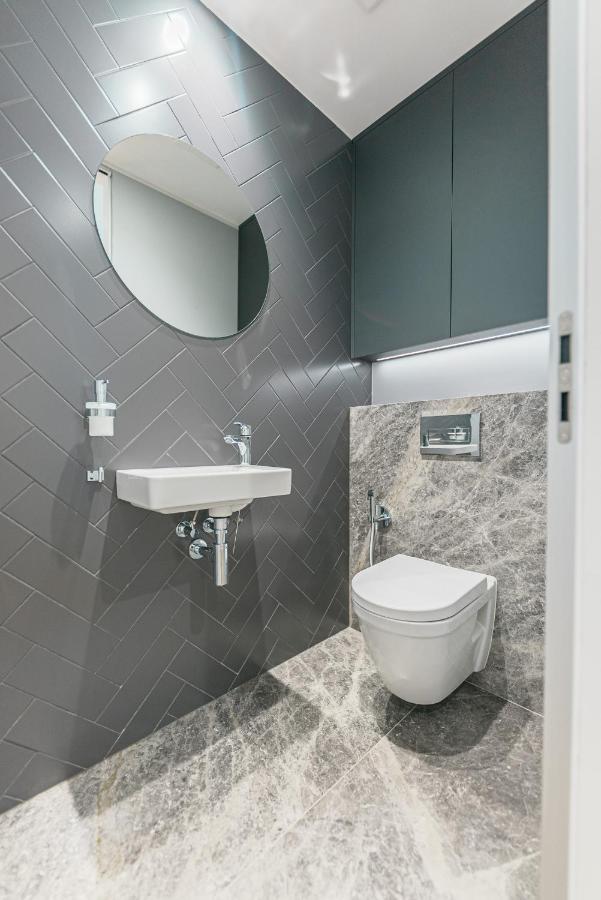 Prague Days - Stylish Apartments With Terrace - Parking - Quiet Area المظهر الخارجي الصورة
